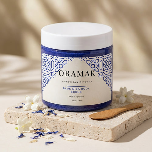 Gommage ORAMAK Nila Bleue application rituel hammam marocain